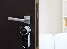 serrure connectee entr vachette à Rodez